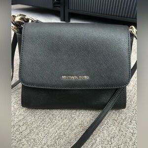 Michael Kors Elegant Black Crossbody Bag